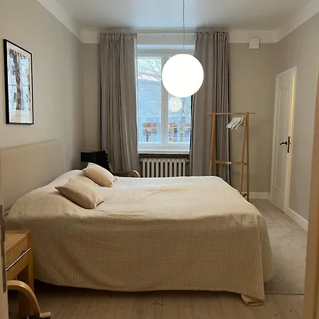 Apartment Upea Kolmio Etu-toeoeloessae *