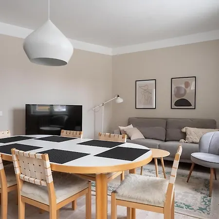 Apartment Upea Kolmio Etu-toeoeloessae Helsinki