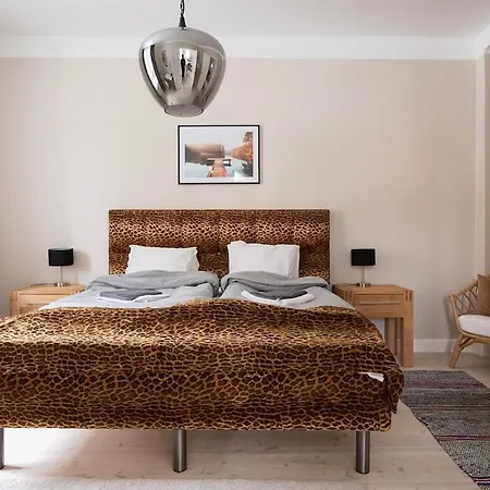 Upea Kolmio Etu-toeoeloessae