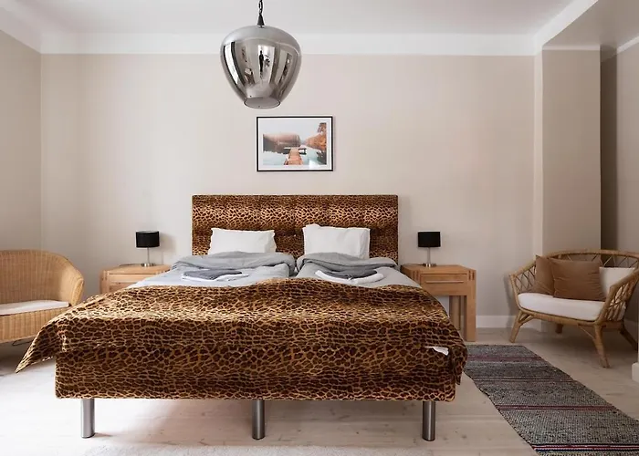 Upea Kolmio Etu-toeoeloessae