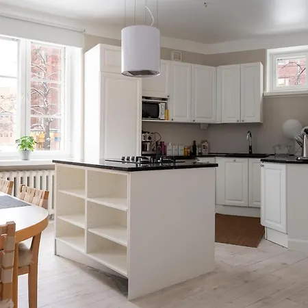 Apartament Upea Kolmio Etu-toeoeloessae *